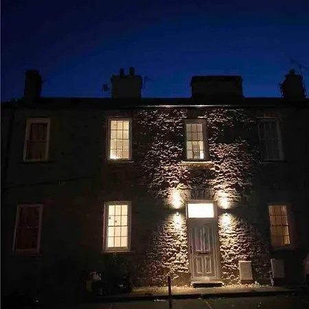 Grosvenor - District, Parking * Kendal