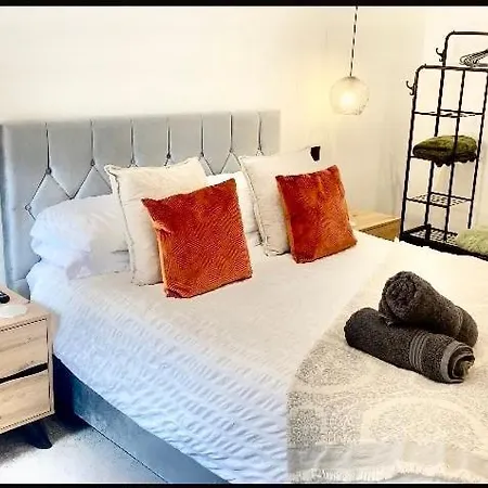 Grosvenor - District, Parking Tatil Evi