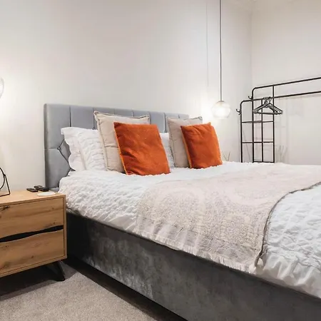 Grosvenor - District, Parking Kendal